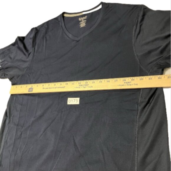 Roundtree & Yorke Sport XL Short Sleeve Navy Blue V-neck polyester Athletic Tee - Picture 9 of 9